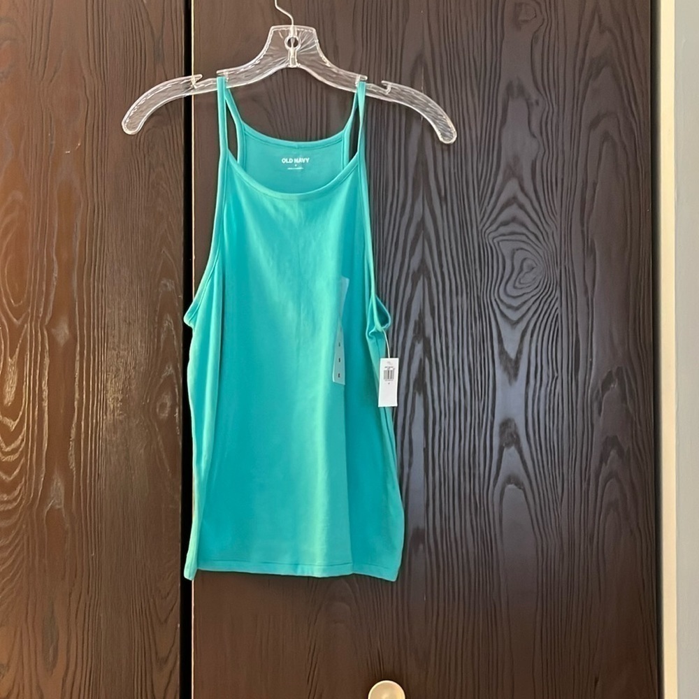 Old Navy light green sleeveless camisole. Size Small. NWT